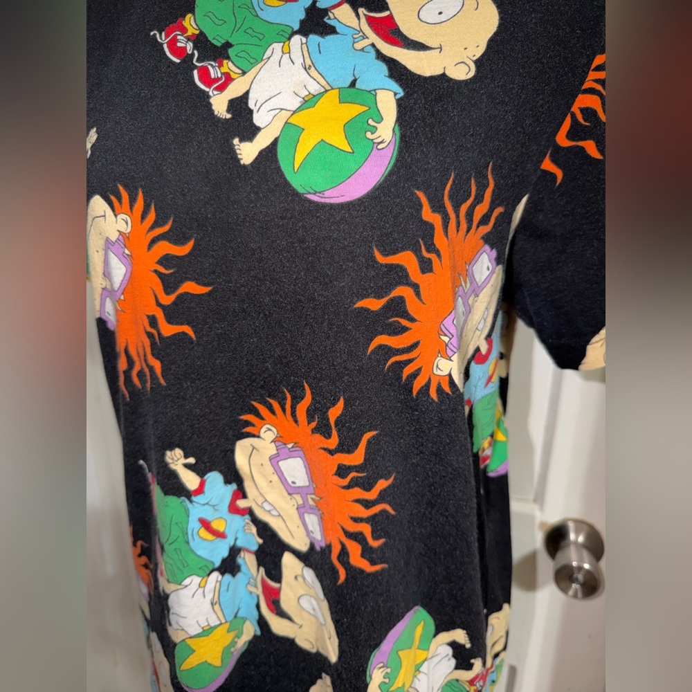 Women's size medium Black T-Shirt‎ with Colorful rugrats design - Picture 5 of 6